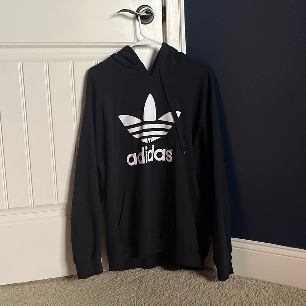 BLACK HOODIE